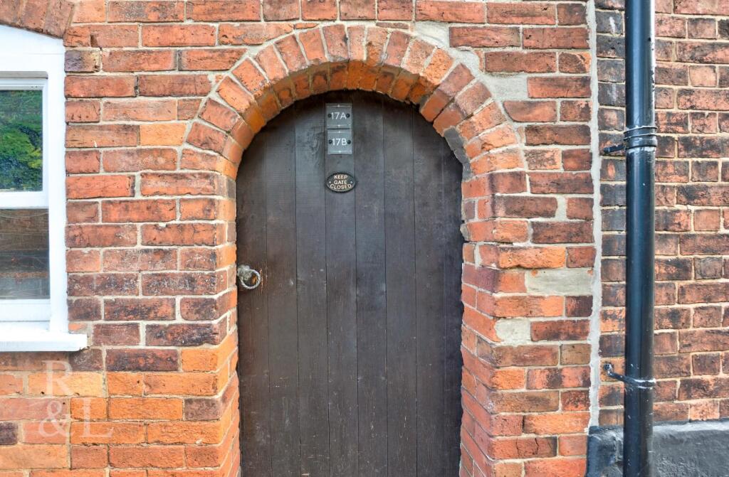 17A Upper Church Street (15).jpg