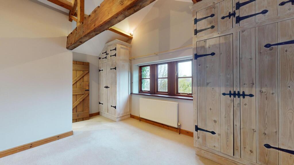 Flax-Cottage-Staicase-Lane-01202025_174533