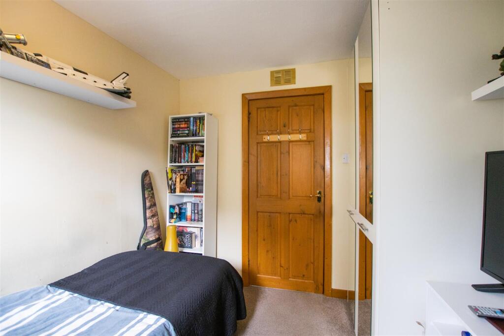 bedroom.three-1.jpg
