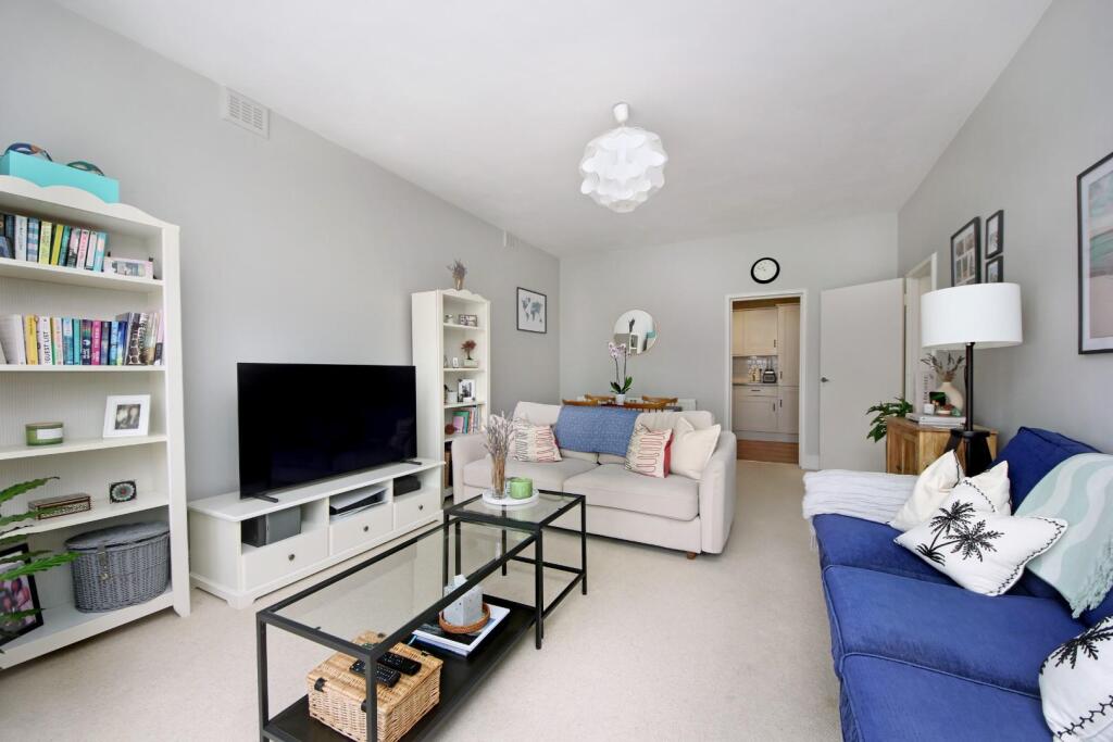 Gv- F3 - 11 Creffield Rd (6).jpg