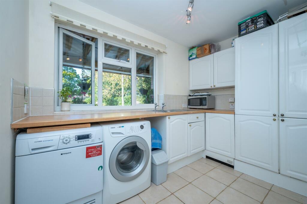 Utility/Annexe Kitchen