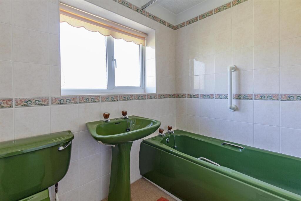 Bathroom-1.jpg