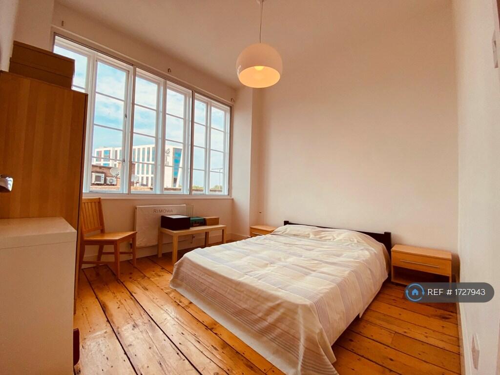Two Large Double Bedrooms