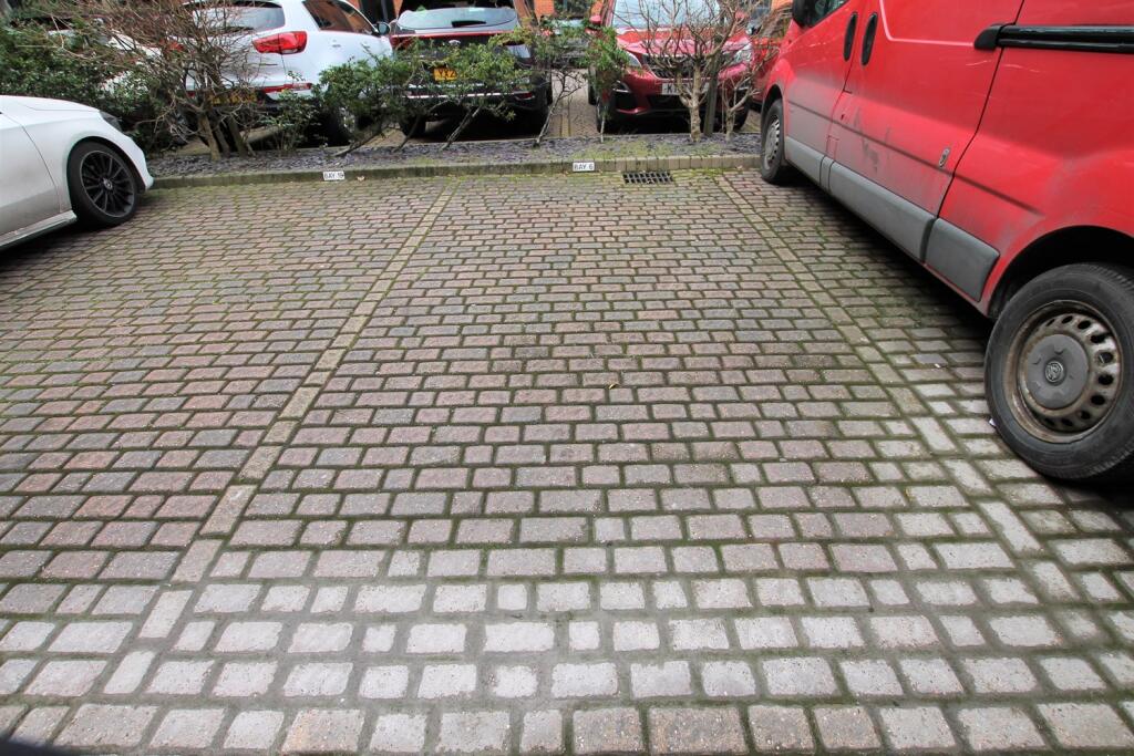 Parking+Bay
