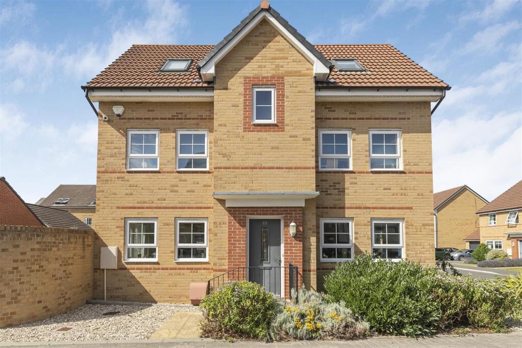 Goldcrest Walk, Keynsham