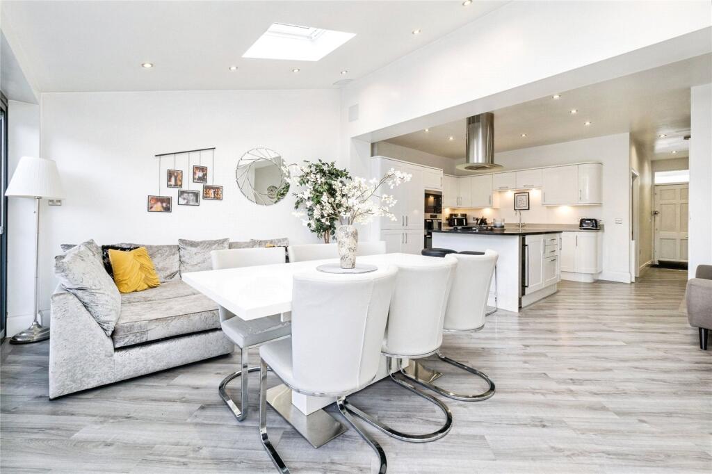 Kitchen Living Area