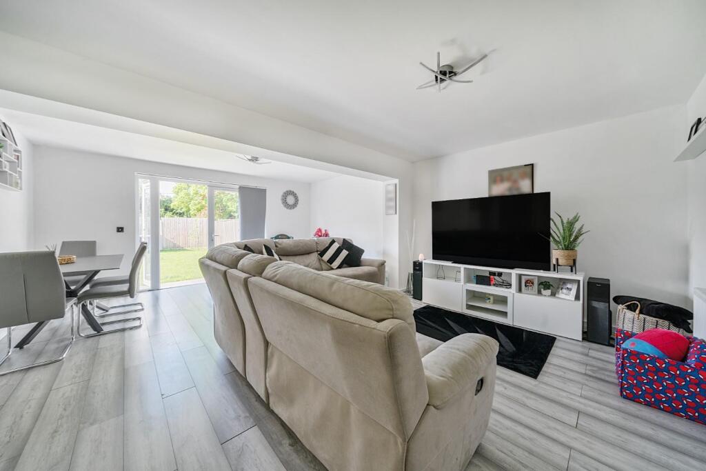 19-6823081582611-1293939-ARW-1919-6823081582611-12