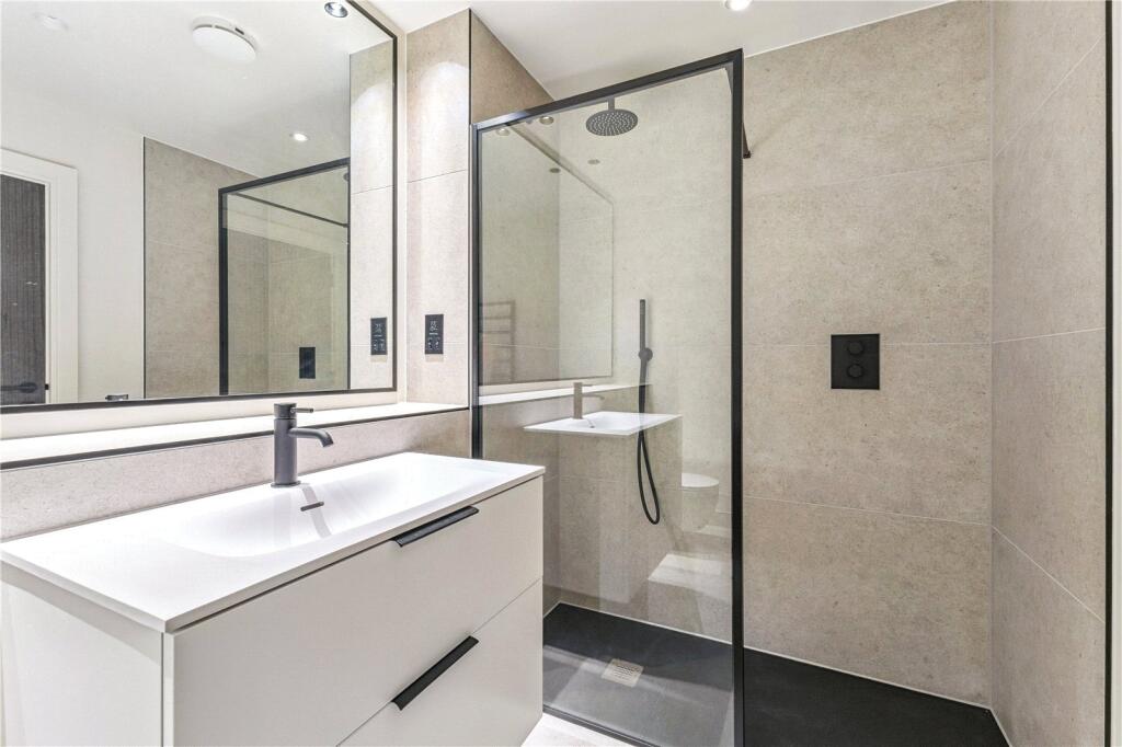 Ensuite