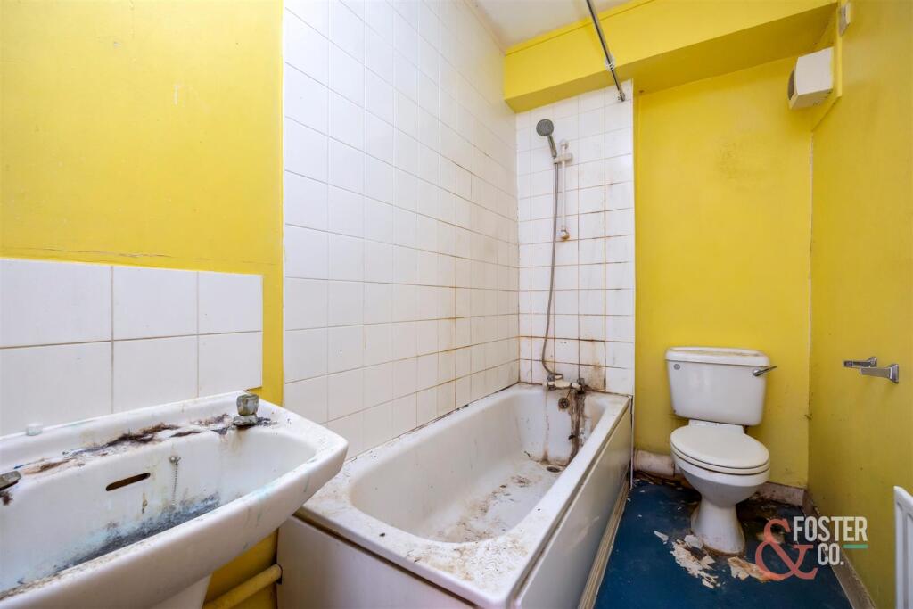 Buckingham Road 97, Flat H-012.JPG