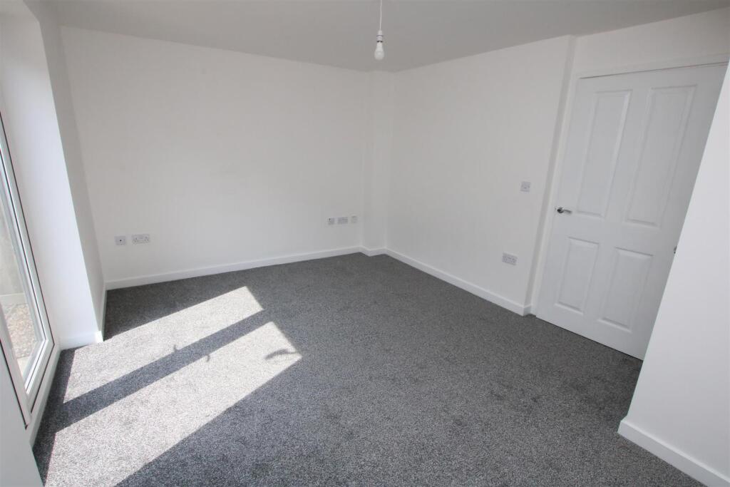 OPEN PLAN LIVING ROOM