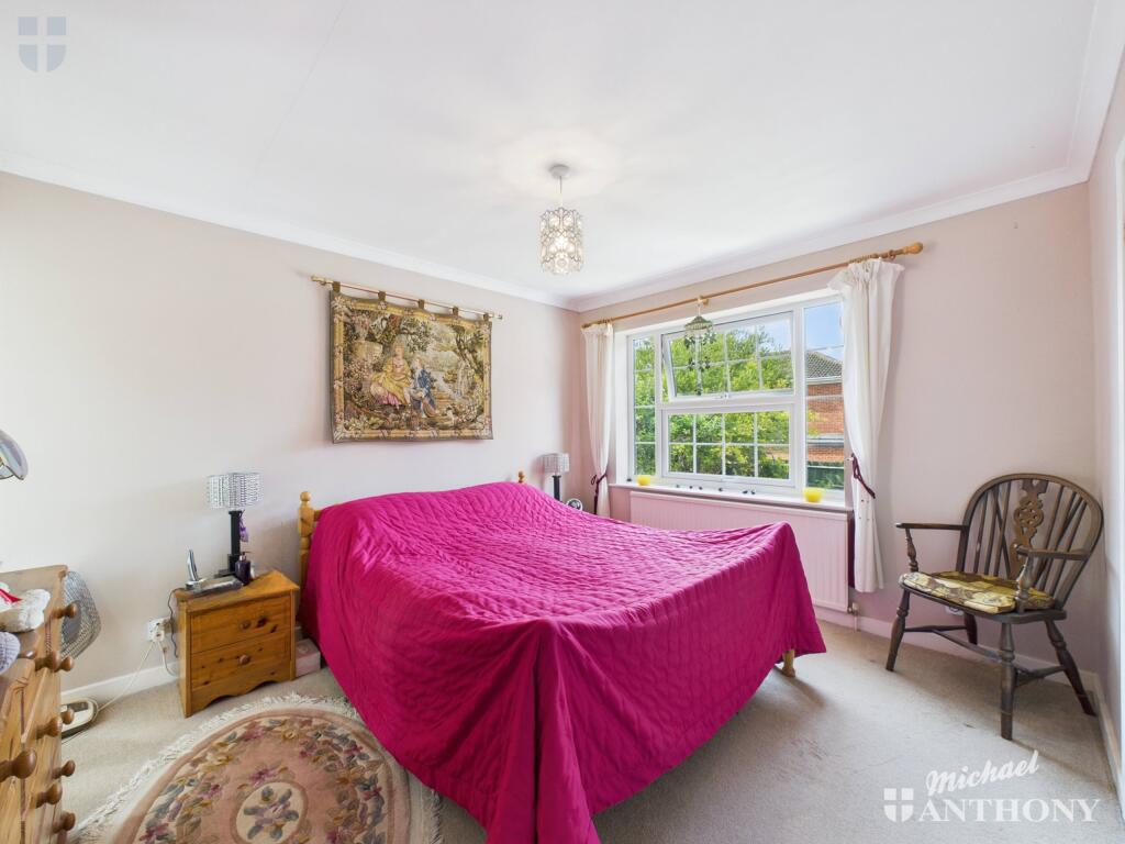 CAM03218G0-PR0737-STILL001