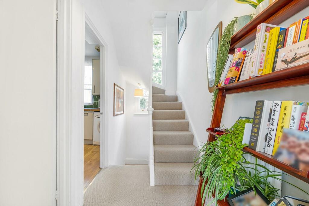 Hallway (2).JPG