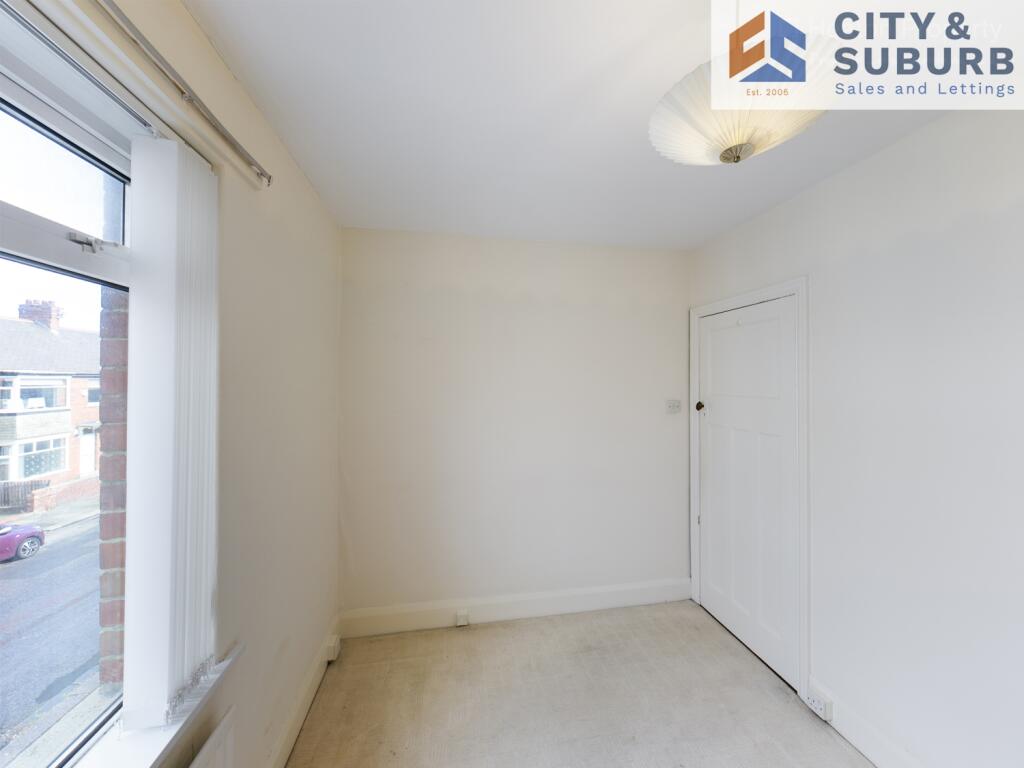 RKT92 Spare room (2)