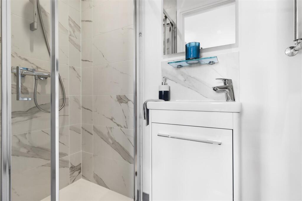 Master Ensuite