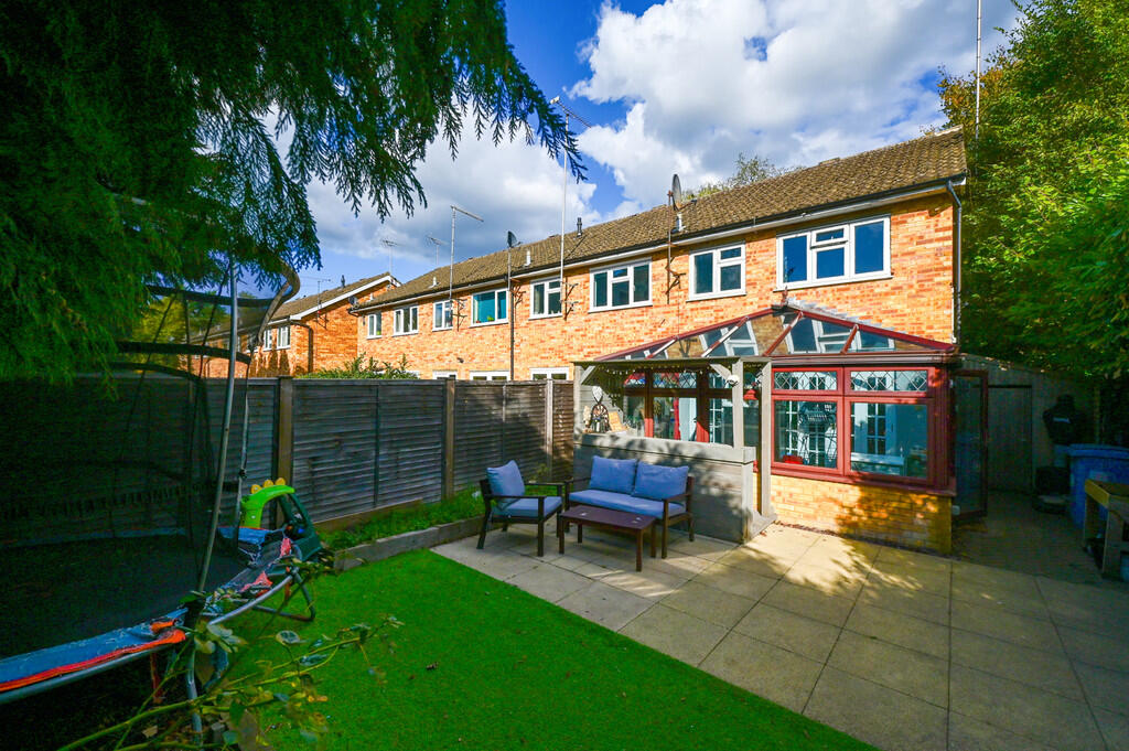 38 Quebec Gardens...