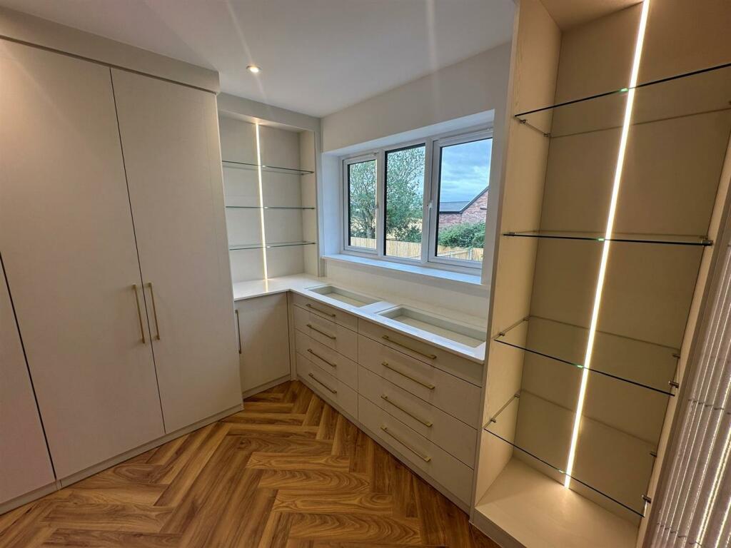 Master Dressing Room