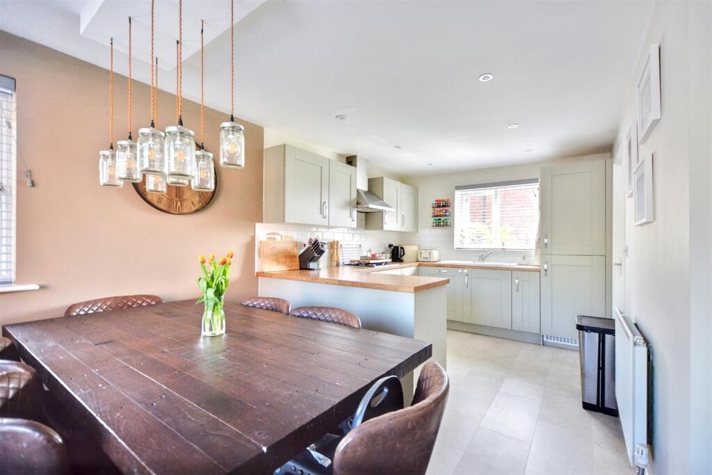 Kitchen Diner_1.jpeg