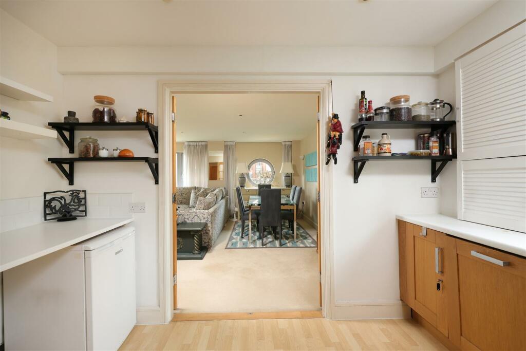 7 Capricorn Place 13.JPG