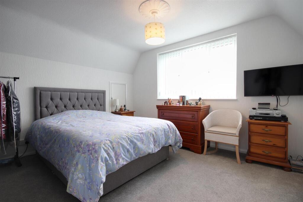 BEDROOM 2 (FRONT)