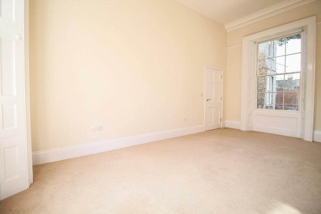 4 Karrelbrook House [Bedroom] v1.JPG