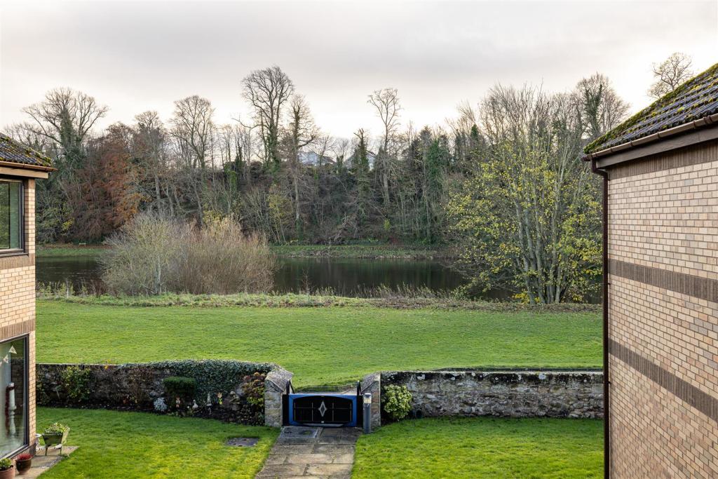 17 Mayfield Garden Kelso 21.JPG