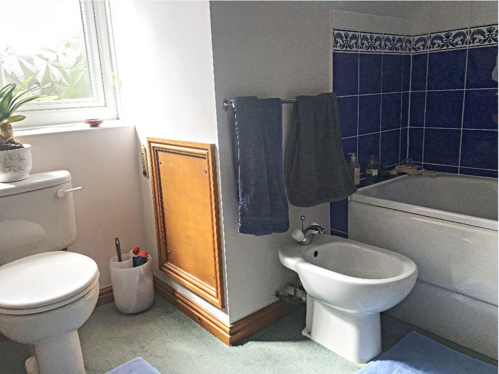 En-Suite Bathroom