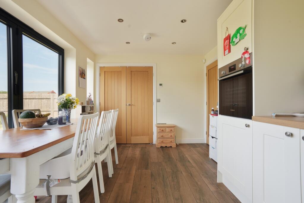 EweMove Estate Agents Scunthorpe - Kitchen Diner