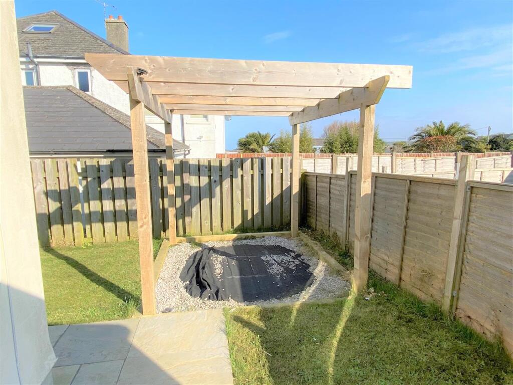 1 Alfred House Garden