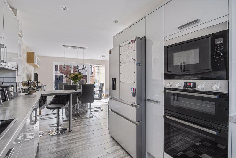 Kitchen/diner/sitting room