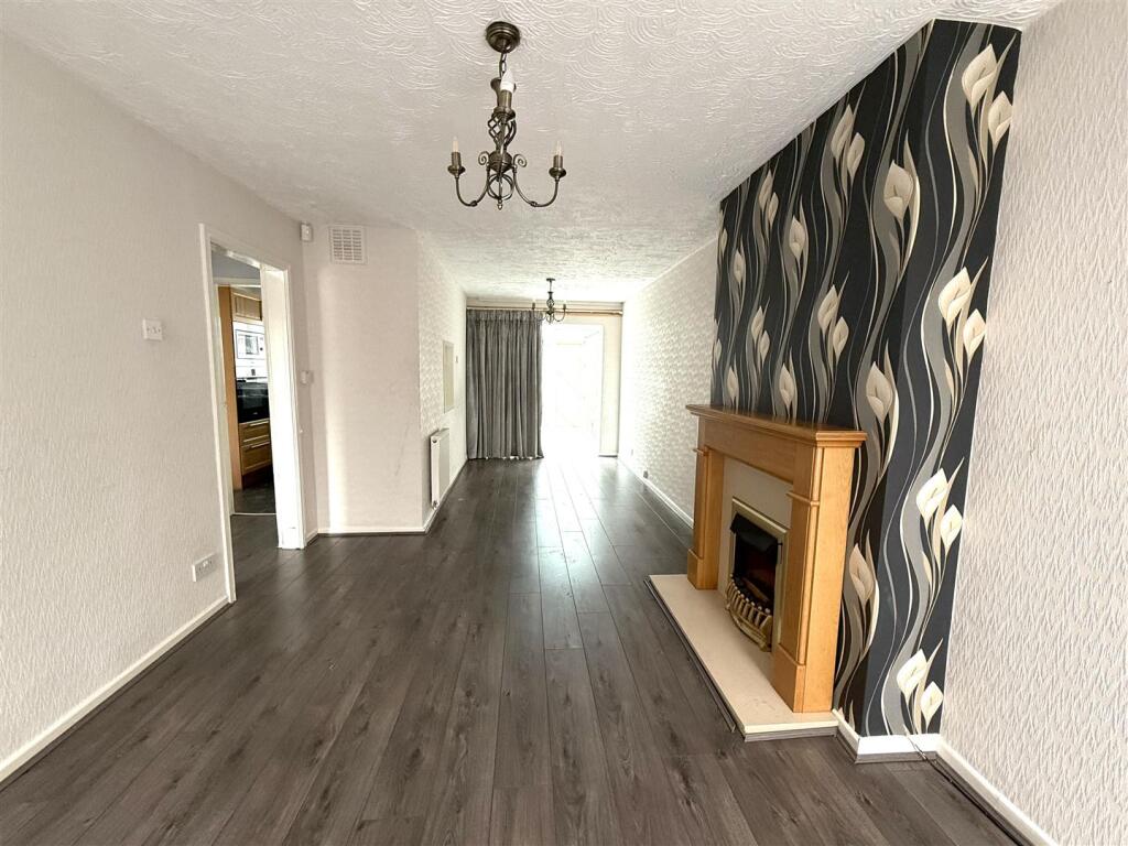 46 rish lounge 3.jpeg