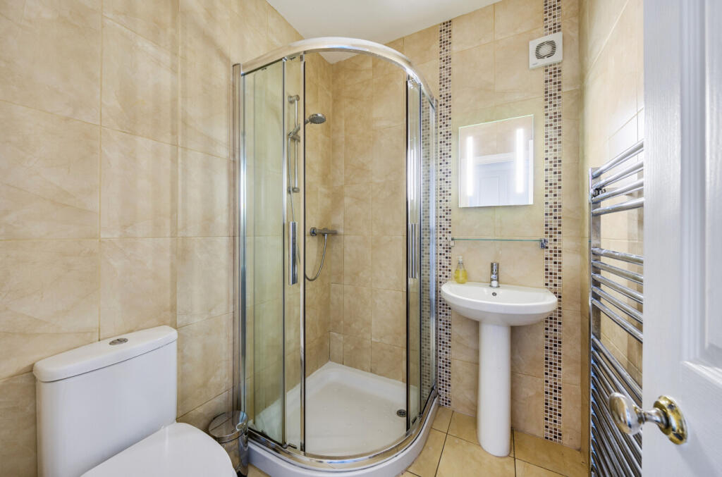 1383029-8-6929bf9...