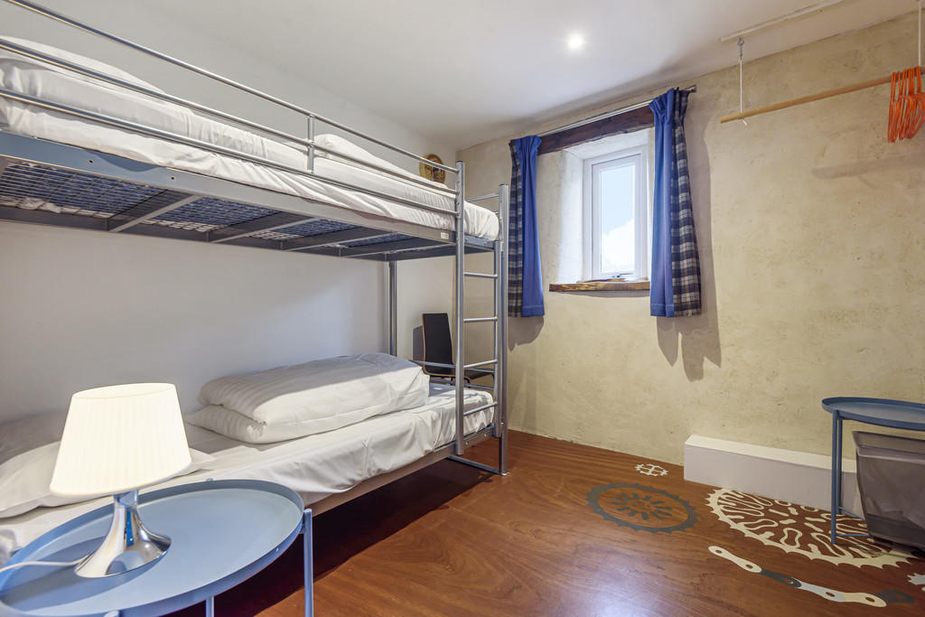 Bunk House - Bedr...