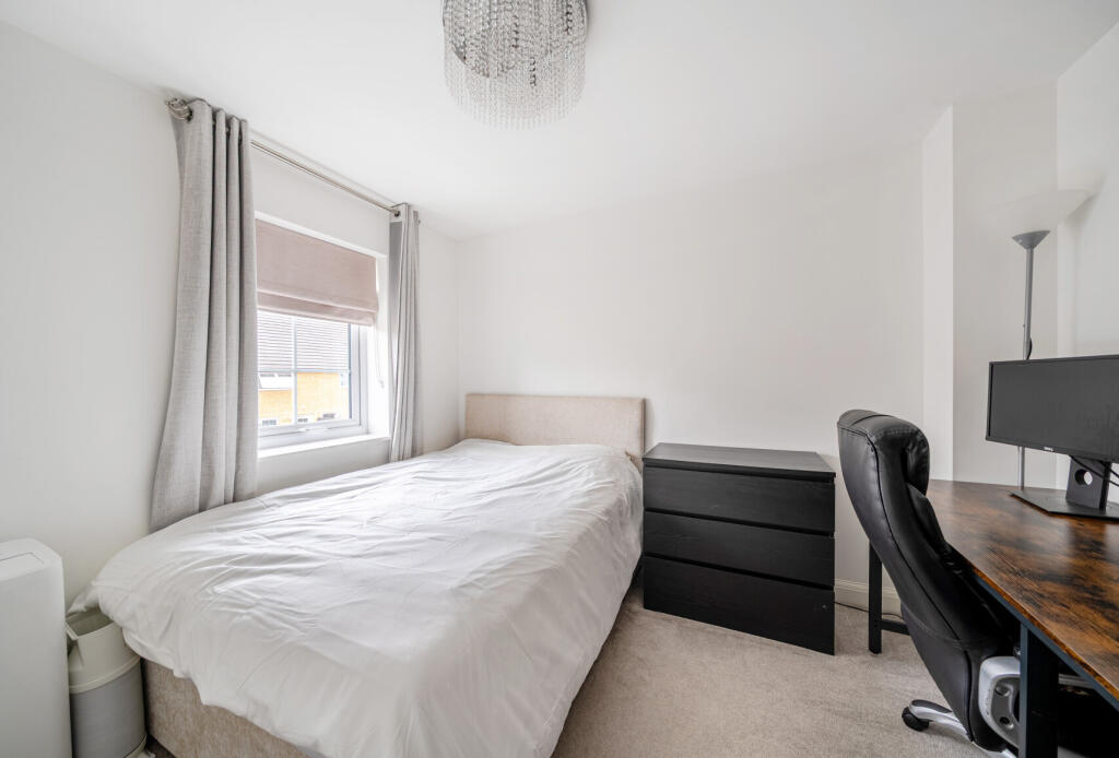 1326742-22-6878c8...