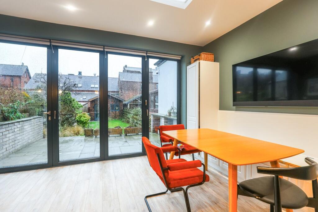 Dining Kitchen - Bi-folding Doors 