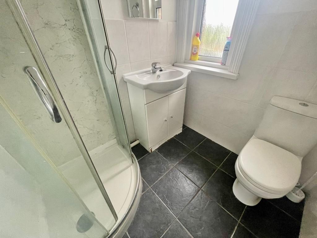 FF Shower Room