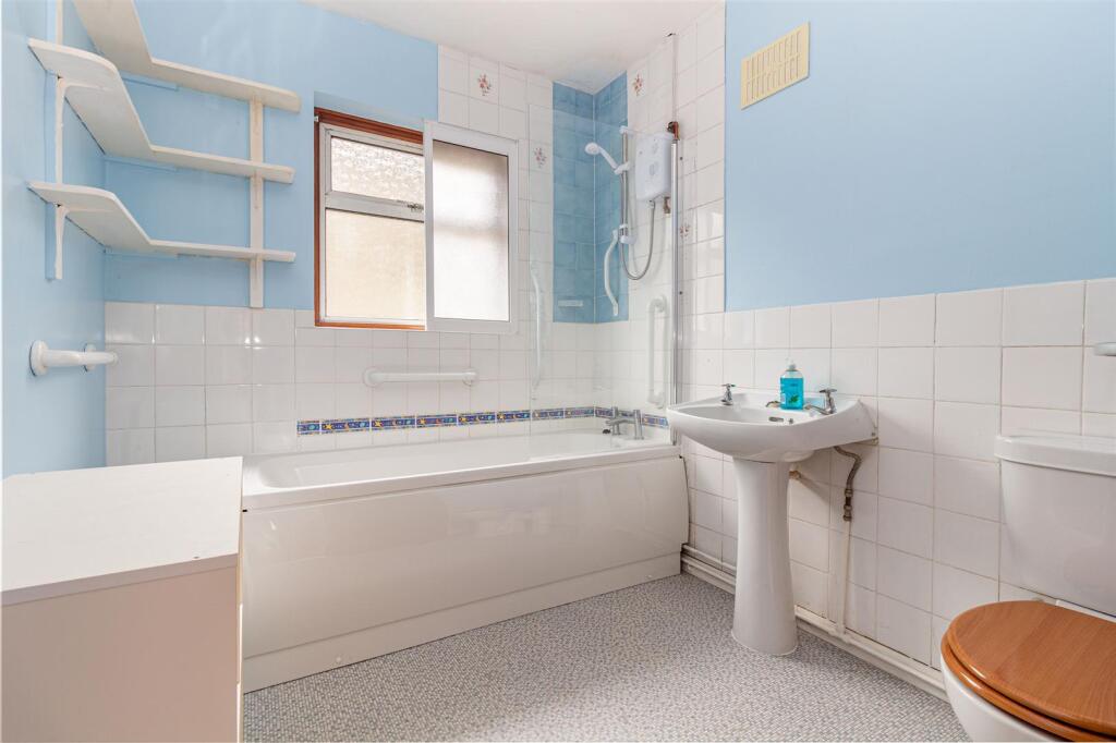 Bathroom-1 28.jpg