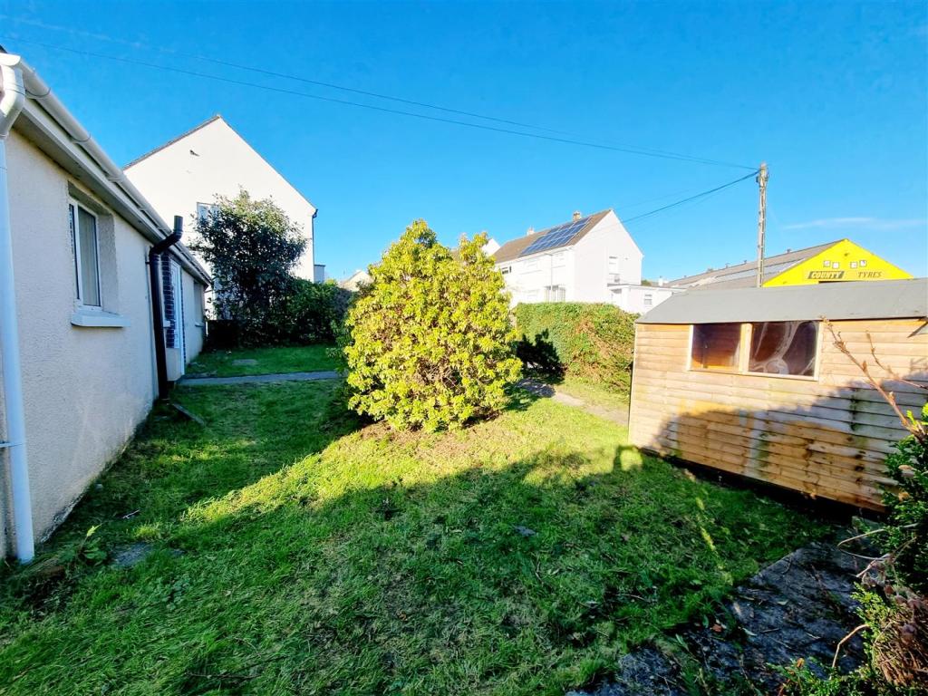 Front Garden.jpg