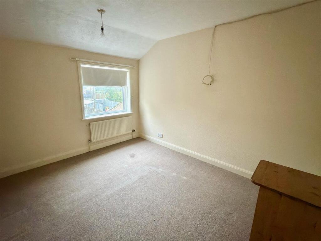 BED 2.jpg