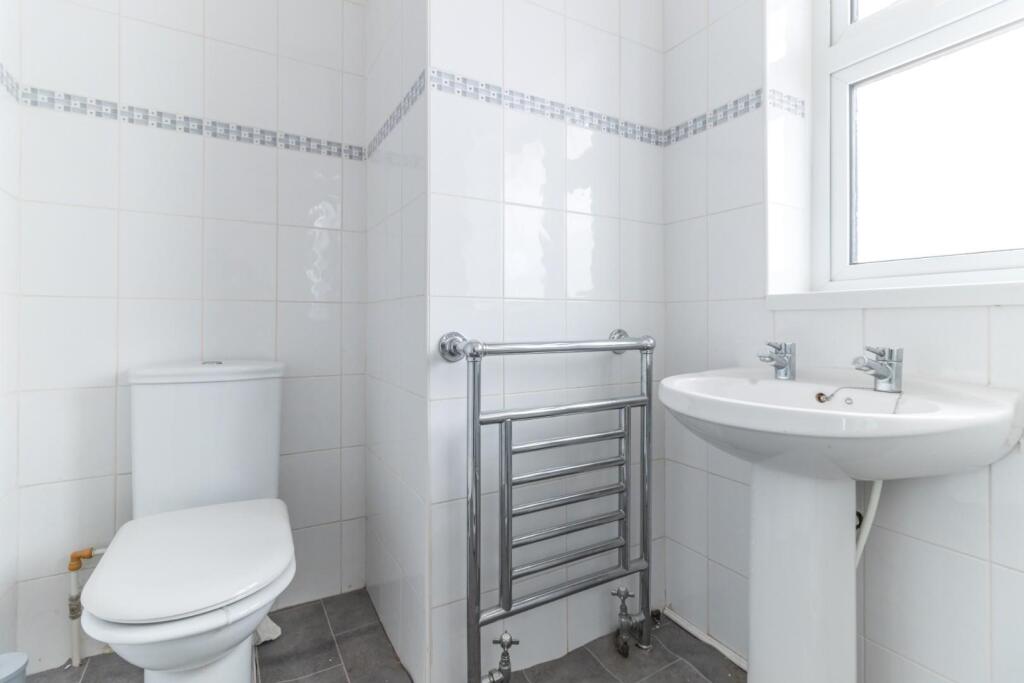 21 Orchard Grove (8).jpg