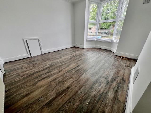 Lounge1.jpg