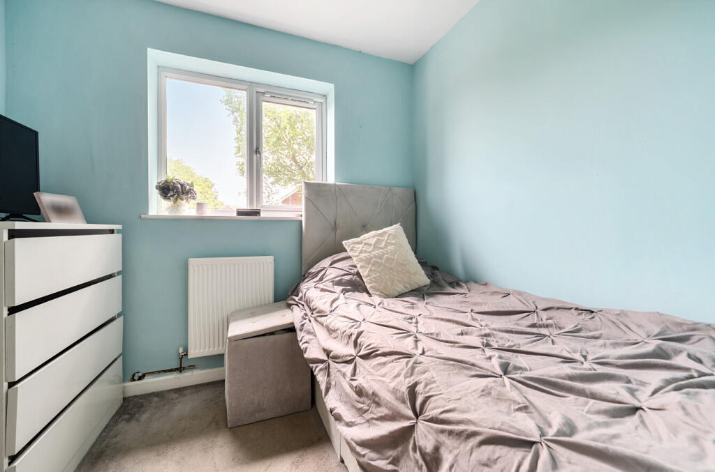 1336713-11-68a736...