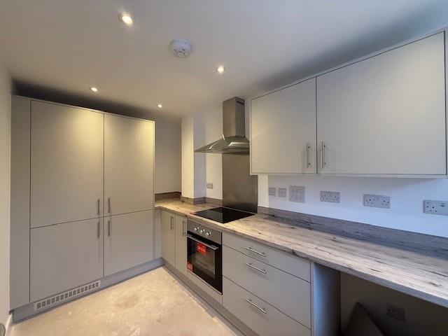 Kitchen 1.jpg