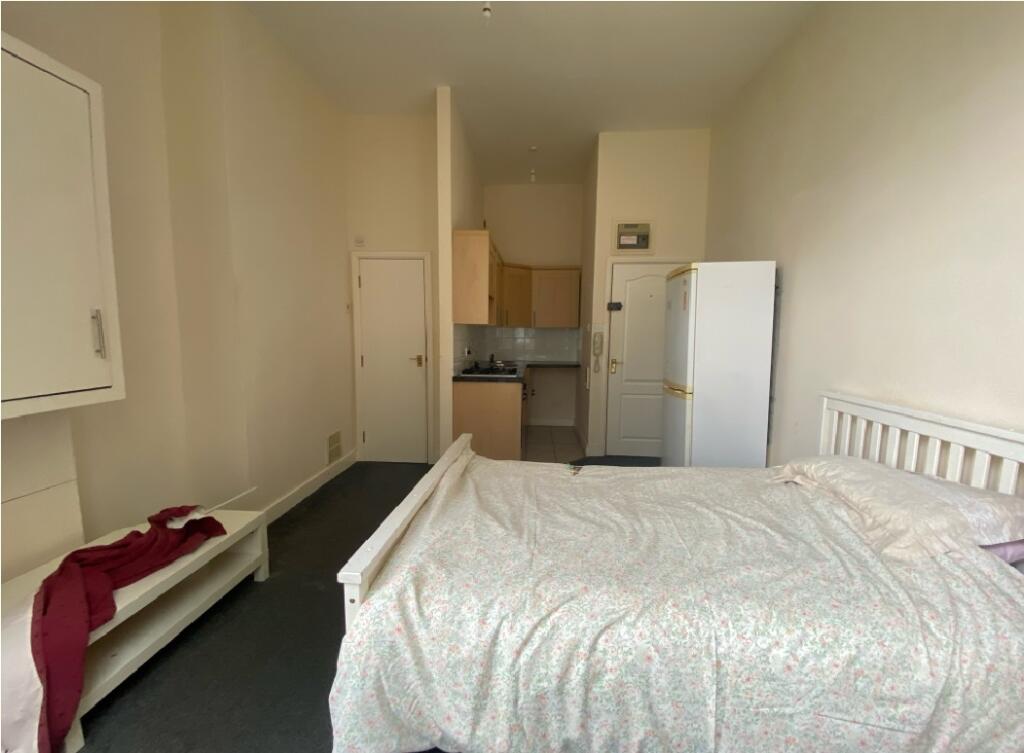 Open Plan Living / Kitchen