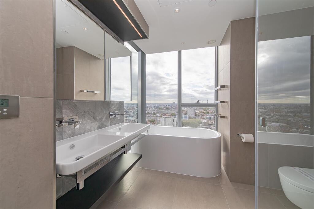 Bathroom.jpg