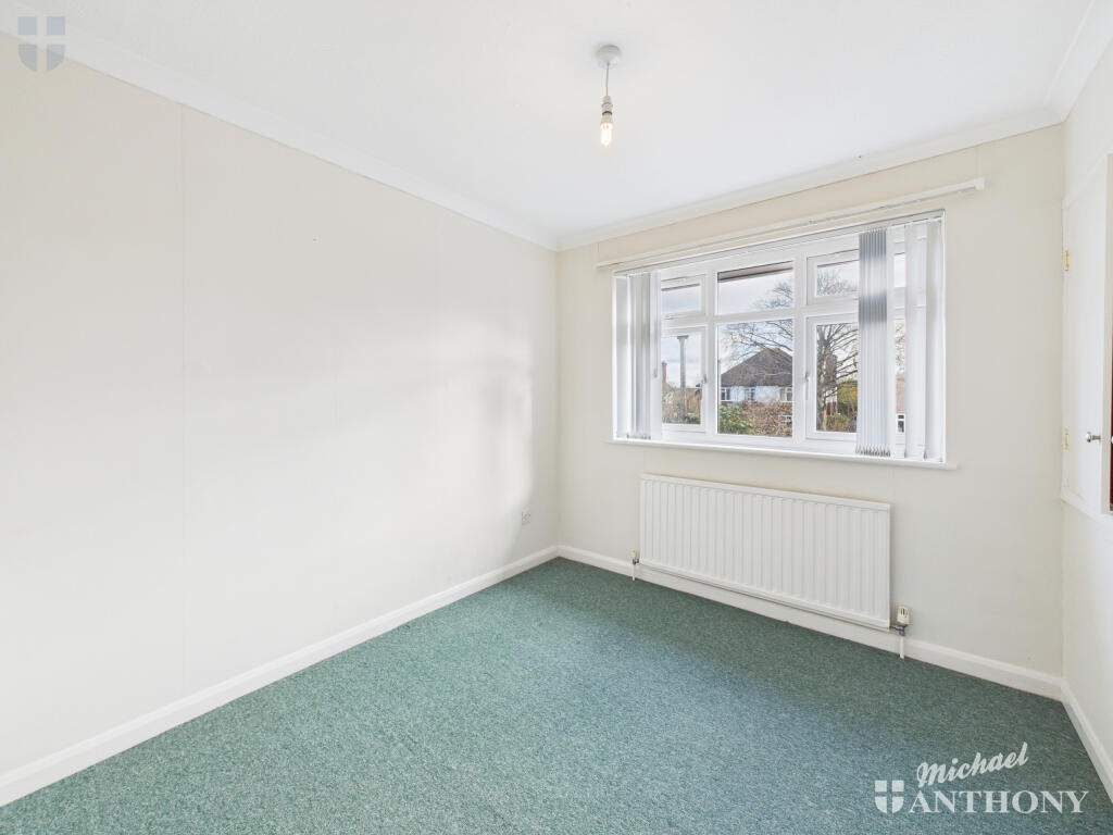 CAM03852G0-PR0480-STILL008