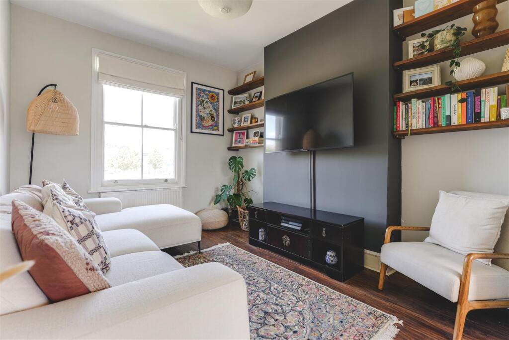 Downs Park Road-2.jpg