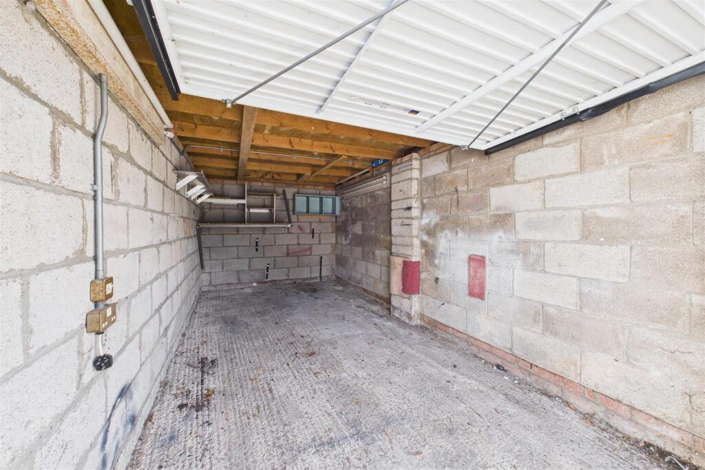 Garage and Parking &#64;, King Edward Close Whitchurch