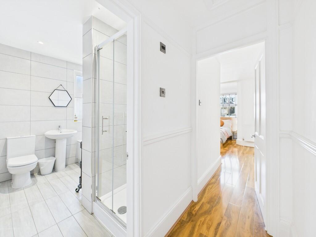 CAM03974G0-PR0120...