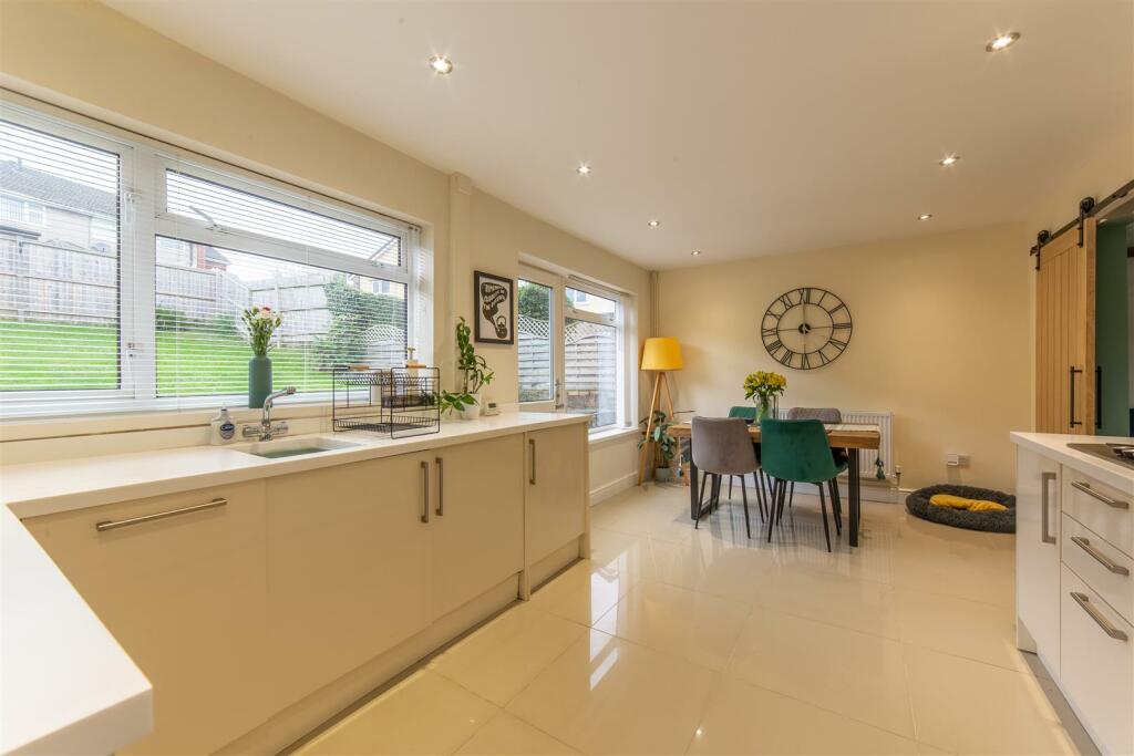 4 Fern Rise-14.jpg