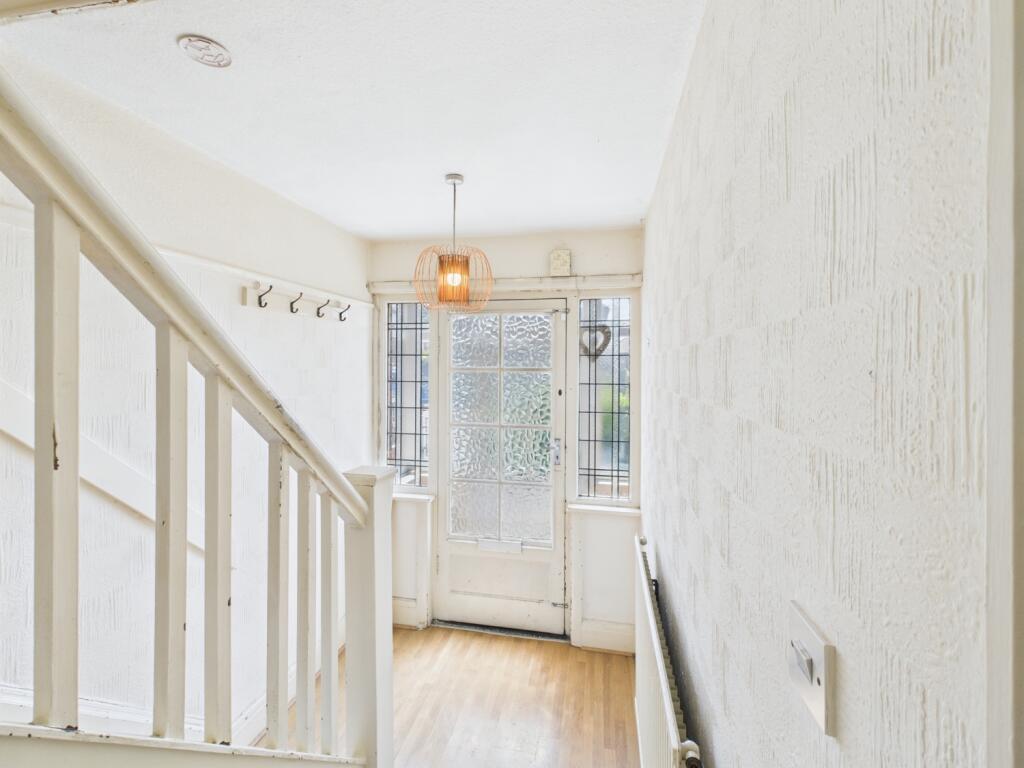 CAM04233G0-PR0023-STILL007